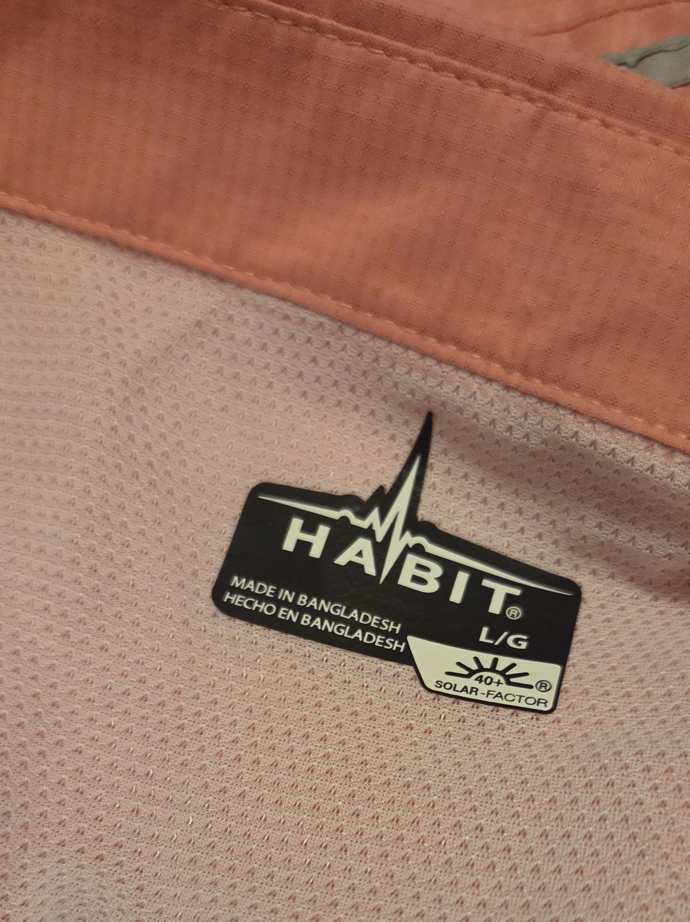 Habitz Men's Short-Sleeve Salmon Button-Down Fishing Shirt. Size L - Picture 2 of 6